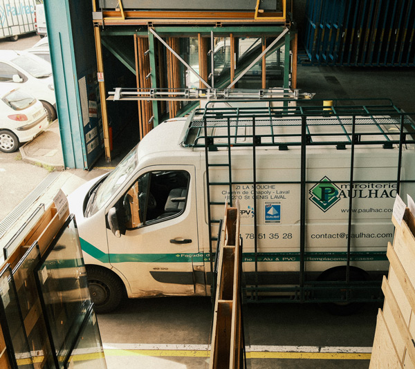 Pose et installation de vitrages et miroirs